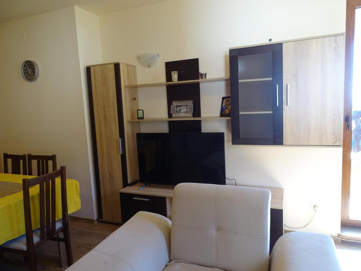 Apartment Darsi ปอมโปโรโว ภายนอก รูปภาพ